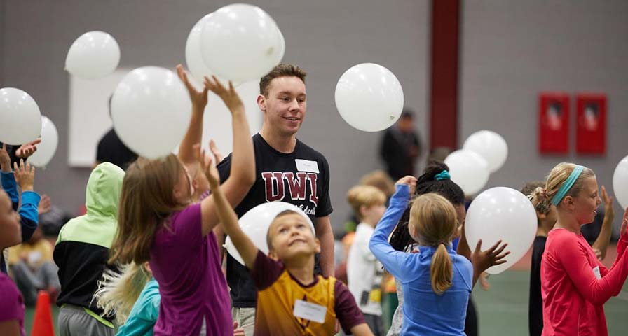 UW-La Crosse class provides hands-on experience for aspiring physical education teachers