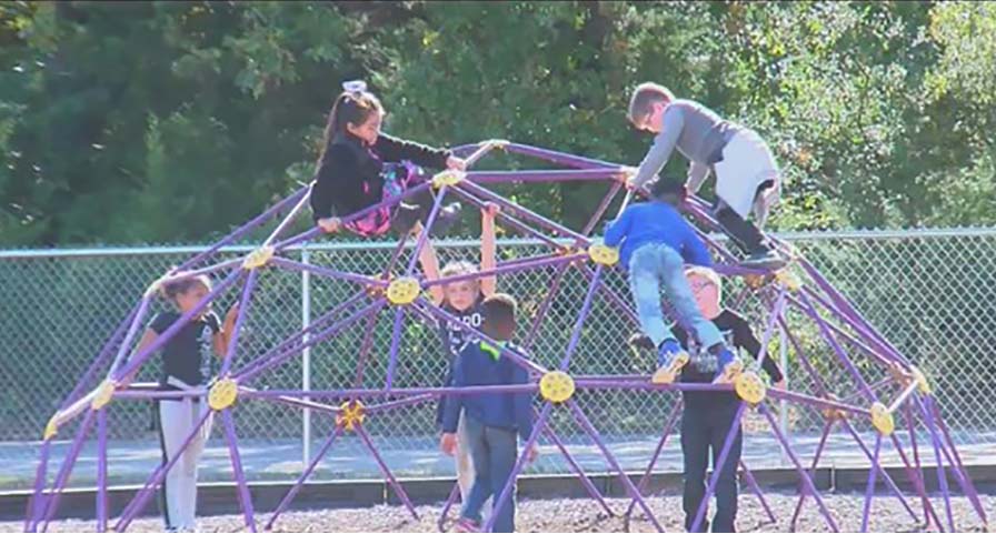 More-recess-time law playing out at Arkansas schools