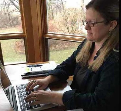 Reedsburg teachers adapt to online lessons
